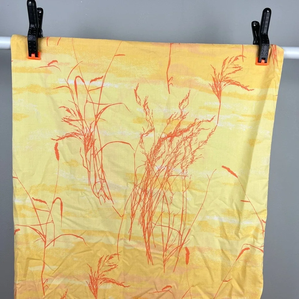 Set of 2 Vintage 70s Pillowcases Yellow Orange Plant Print‎ Bedding Linens Boho
